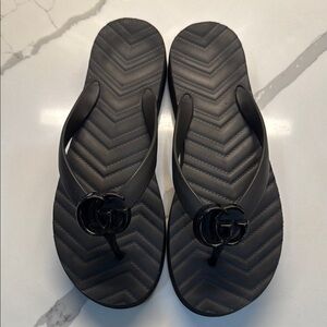 Gucci Platform flip flops